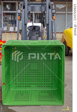 Forklift Plastic Pallet Crate 134709925