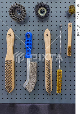 Steel Wire Brushes Pegboard Steel Wire Brushes Pegboard 134710050