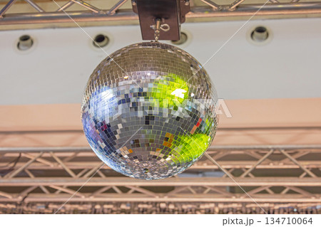 Mirror Disco Ball Stage 134710064