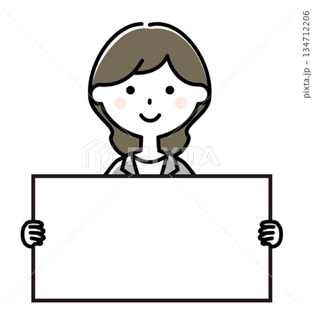 ホワイトボードを持つスーツの女性 134712206