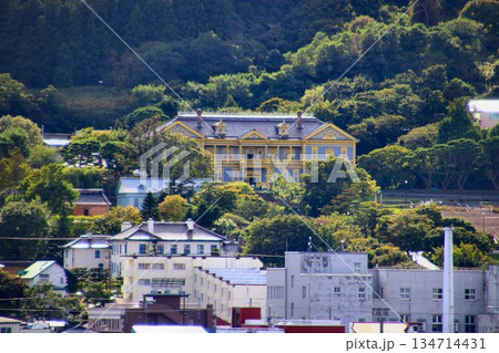 函館山の麓に建つ明治43年造の代表的な洋風建築物…『旧函館公会堂』 134714431