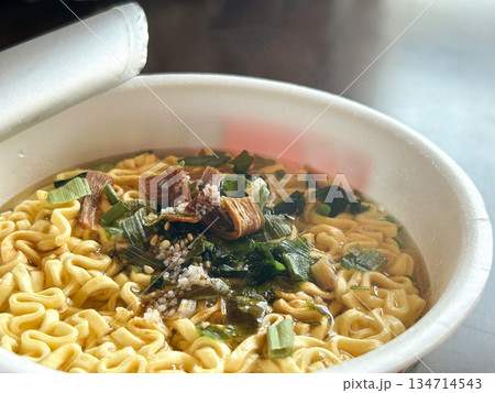 平打ち麺のインスタントラーメン 平打ち麺のインスタントラーメン 134714543