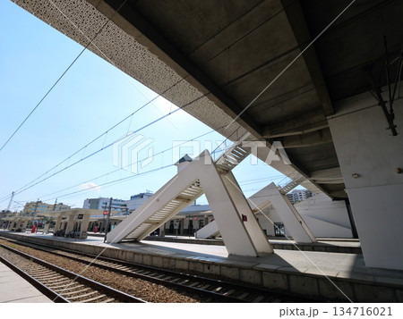 カサブランカ　カサ・ボヤージュ駅のホーム　55快晴 134716021