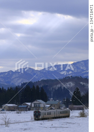 雪景色の磐越西線 雪景色の磐越西線 134718471