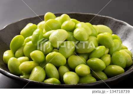 茹でた 剥き枝豆 茹でた 剥き枝豆 134718739