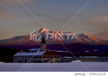 斜里岳とパパスシャトーの四季 斜里岳とパパスシャトーの四季 134721219