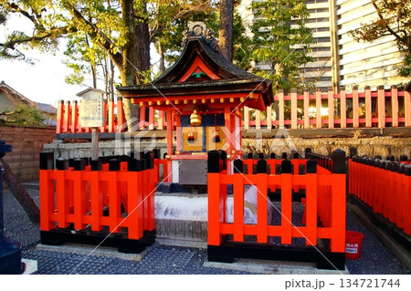 京都府 伏見稲荷大社 熊野社(伊邪那美大神) 京都市伏見区深草藪之内町 2022 年 2月 京都府 伏見稲荷大社 熊野社(伊邪那美大神) 京都市伏見区深草藪之内町 2022 年 2月 134721744