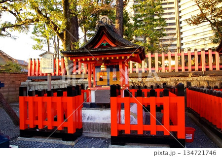 京都府 伏見稲荷大社 熊野社(伊邪那美大神) 京都市伏見区深草藪之内町 2022 年 2月 京都府 伏見稲荷大社 熊野社(伊邪那美大神) 京都市伏見区深草藪之内町 2022 年 2月 134721746