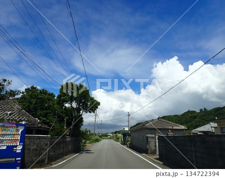 古宇利島　沖縄　離島　今帰仁村　沖縄県北部　沖縄ドライブ 134722394