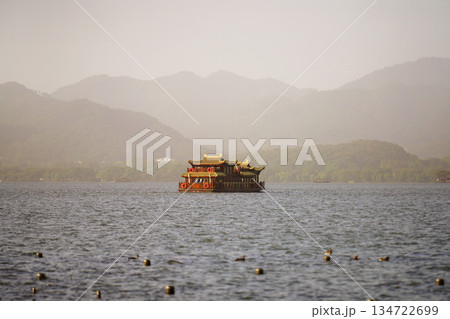 Xihu lake, the must landmark in Hangzhou, China Xihu lake, the must landmark in Hangzhou, China 134722699