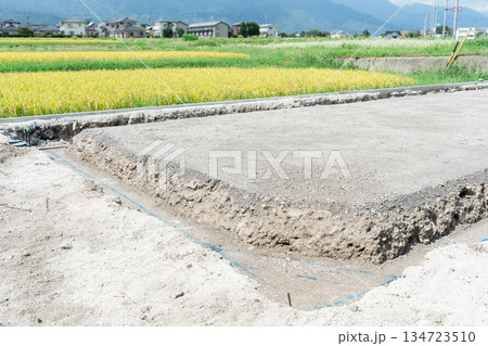 住宅の分譲地の基礎工事,住宅基礎 住宅の分譲地の基礎工事,住宅基礎 134723510