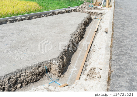住宅の分譲地の基礎工事,住宅基礎 134723521