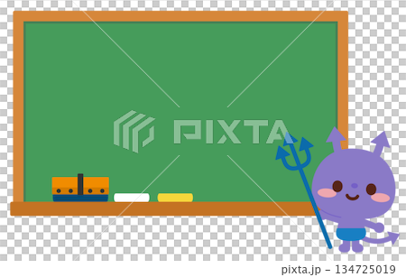 黒板の前に立つばい菌のキャラクター 134725019