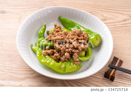 万願寺とうがらしのそぼろ餡かけ 134725718