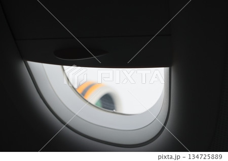 機窓 機窓 134725889