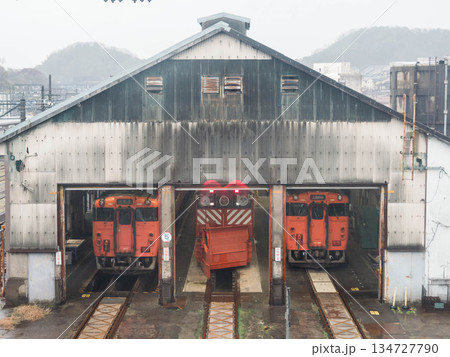 冬の雨降りの日の兵庫県豊岡駅 冬の雨降りの日の兵庫県豊岡駅 134727790