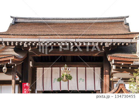 冬の賀茂別雷神社（上賀茂神社）中門　宝船 134730455