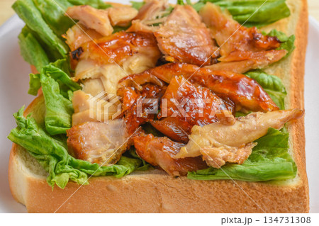 ローストチキントースト ローストチキントースト 134731308
