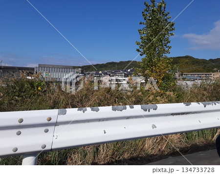 自動車の窓から見る景色 景色 自動車の窓から見る景色 景色 134733728