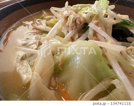 味噌ラーメンにのってる野菜炒め 味噌ラーメンにのってる野菜炒め 134741118