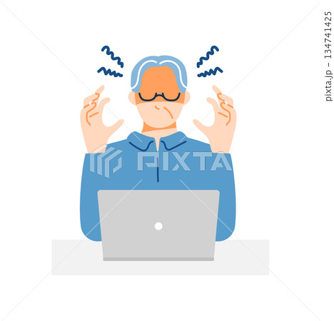 一般のシニア男性がPCを前にイライラしている表情のイラスト。フラットデザイン。 134741425