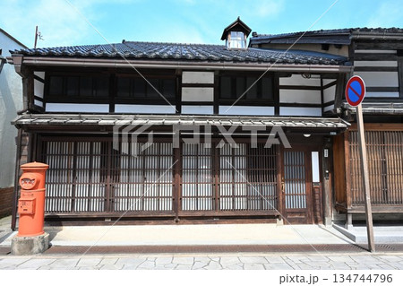 高岡市金屋町の街並み(富山県) 高岡市金屋町の街並み(富山県) 134744796