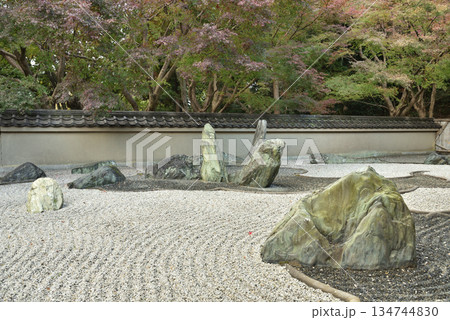 東福寺塔頭龍吟庵 西庭 龍の庭(京都市東山区) 東福寺塔頭龍吟庵 西庭 龍の庭(京都市東山区) 134744830
