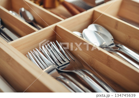 Bamboo box with cutlery in drawer 134745639