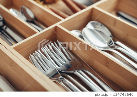 Bamboo box with cutlery in drawer 134745640