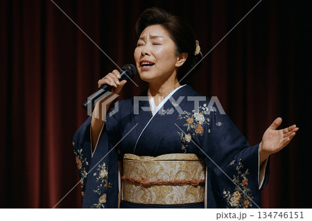 演歌歌手 134746151