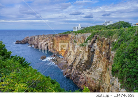 青空バックに見る三段壁の絶景 青空バックに見る三段壁の絶景 134746659