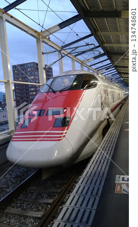 高崎駅停車中のイーストアイ 134748601