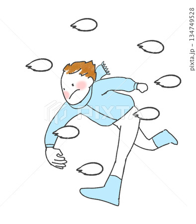 雪合戦で全力で雪玉を投げる少年 134749528