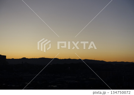大阪枚方からの秋の日の出 134750072