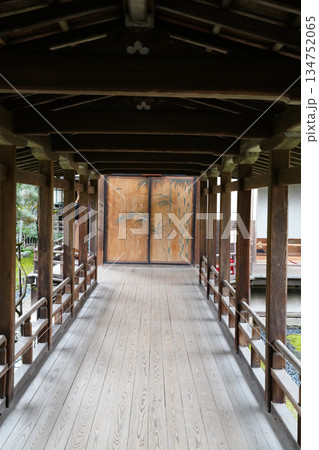 京都大覚寺の村雨の廊下 134752065