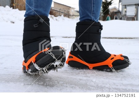 靴底用滑り止めスパイク 134752191