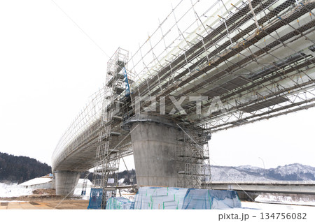 建設中の東北中央自動車道 134756082