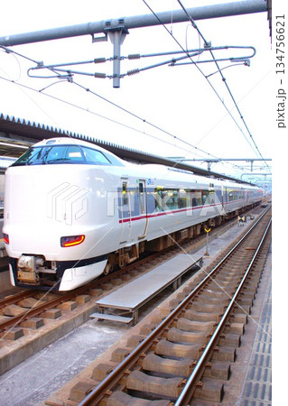 山陰本線の風景　福知山駅（特急こうのとり　287系） 134756621