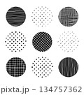 手描きの点々素材セット 134757362