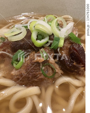 沖縄のソーキそば 134761000