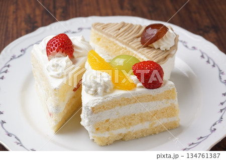 おいしいショートケーキ 134761387