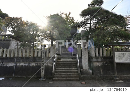 角兵衛地蔵尊の社殿（新潟県新潟市南区） 134764919