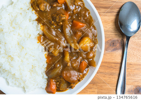 家庭的なカレーライス 家庭的なカレーライス 134765616