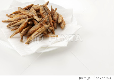 ワカサギの唐揚げ ワカサギの唐揚げ 134766203