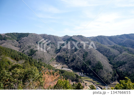 岡山県高梁市_備中松山城中太鼓櫓跡東側道路付近からの風景1_2025年3月 岡山県高梁市_備中松山城中太鼓櫓跡東側道路付近からの風景1_2025年3月 134766655