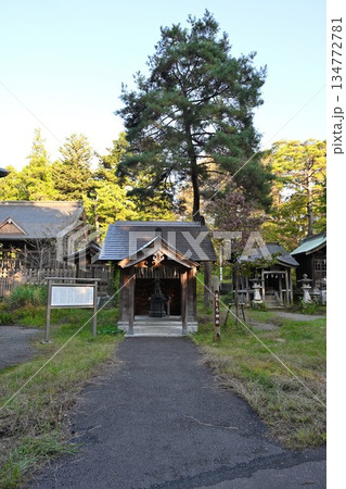 蒼紫神社の拝殿と境内の風景(新潟県長岡市) 蒼紫神社の拝殿と境内の風景(新潟県長岡市) 134772781
