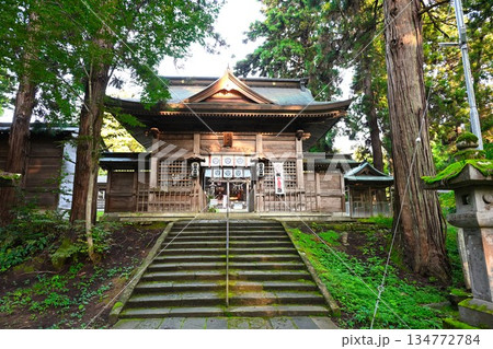 蒼紫神社の拝殿と境内の風景(新潟県長岡市) 蒼紫神社の拝殿と境内の風景(新潟県長岡市) 134772784