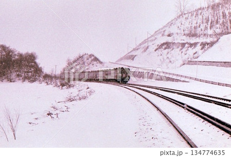 昭和45年　ディーゼルカーキハ22の通勤列車　大沼ー仁山　函館本線　記 録写真　北海道 134774635