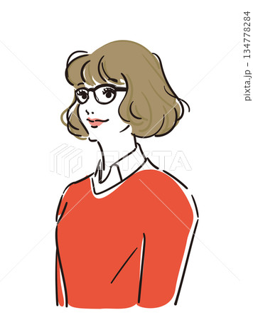 ウエーブヘアでメガネ赤いセーターの女性 134778284
