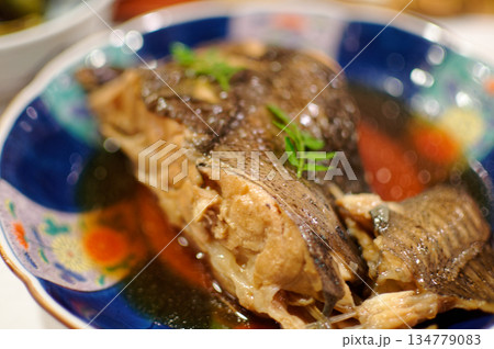 カレイの煮付け カレイの煮付け 134779083